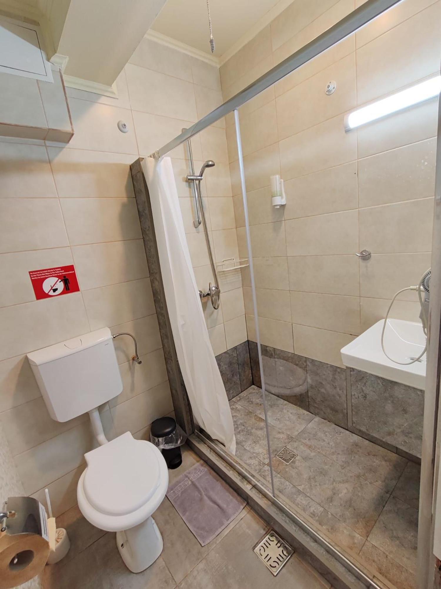 Pensiunea Boema Ploiesti Ploieşti Exterior foto